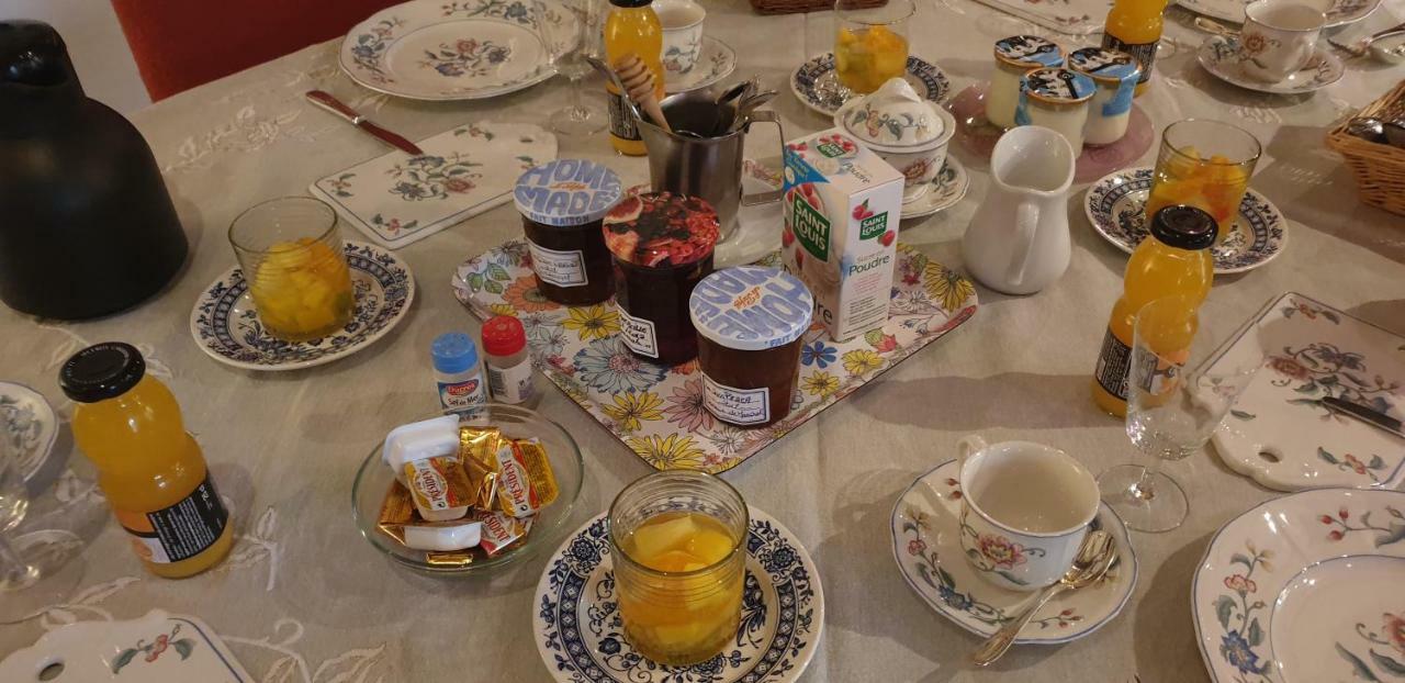 Bed and Breakfast La Ferme De Saint Julien Шарлевіль-Мезьєр Екстер'єр фото